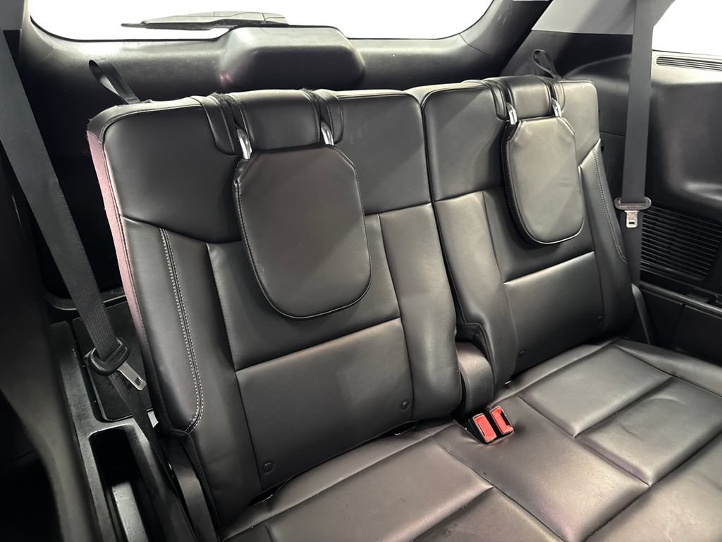 Used 2022 Ford Explorer XLT w/ Equipment Group 202A AWD/4WD image 43