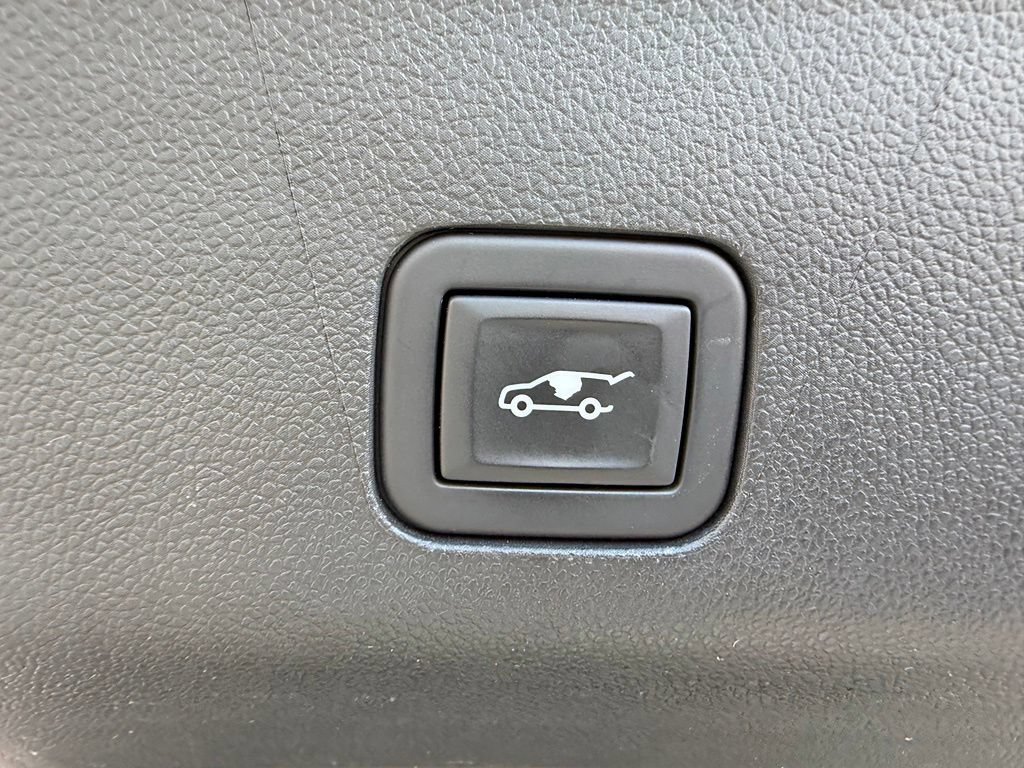Certified 2023 Chevrolet Suburban Premier AWD/4WD image 23