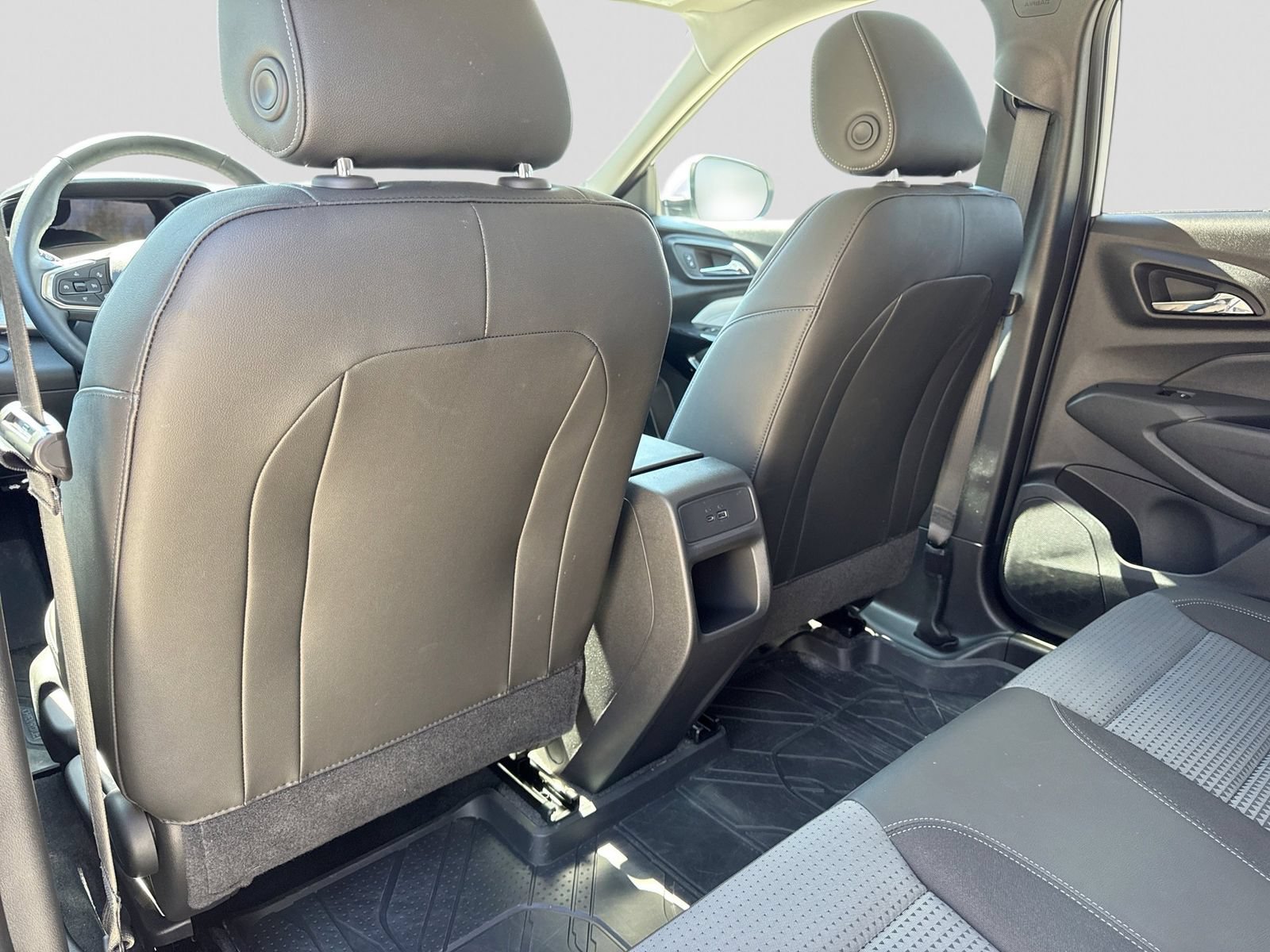 Used 2024 Chevrolet Trax LT w/ Driver Confidence Package FWD image 22