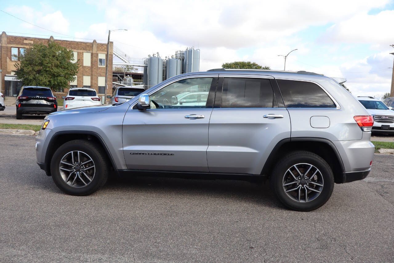 Used 2019 Jeep Grand Cherokee Limited AWD/4WD image 9