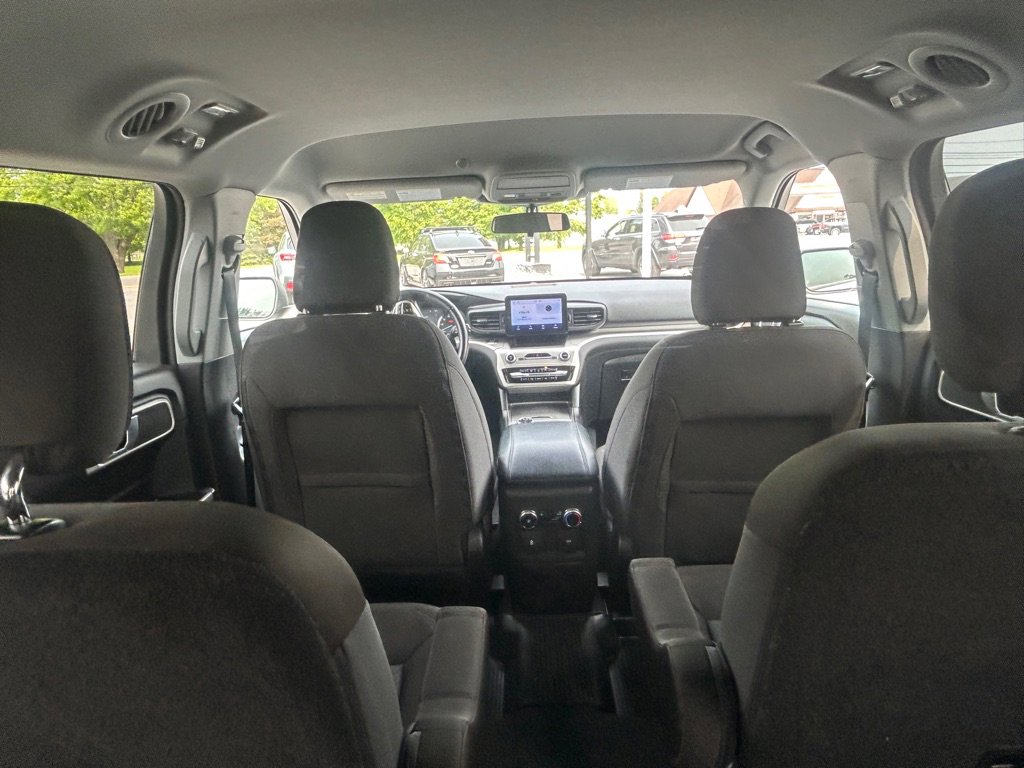 Used 2022 Ford Explorer XLT AWD/4WD image 35