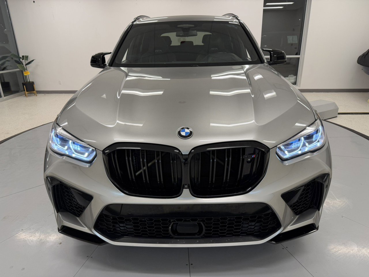 Used 2020 BMW X5 M Competition w/ Executive Package image 75
