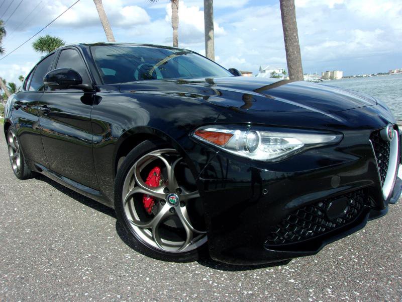 Used 2017 Alfa Romeo Giulia Ti w/ TI 19" Sport Package image 3