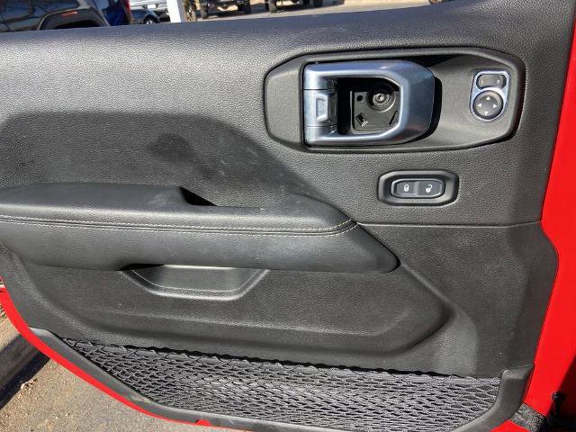 Used 2023 Jeep Wrangler Unlimited Sahara AWD/4WD image 18