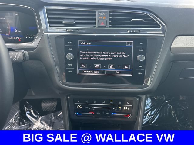 Certified 2024 Volkswagen Tiguan SE FWD image 21