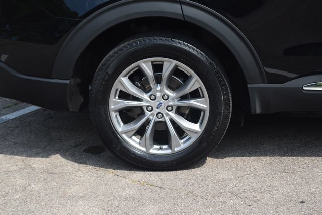 Used 2023 Ford Explorer XLT w/ Equipment Group 202A AWD/4WD image 30