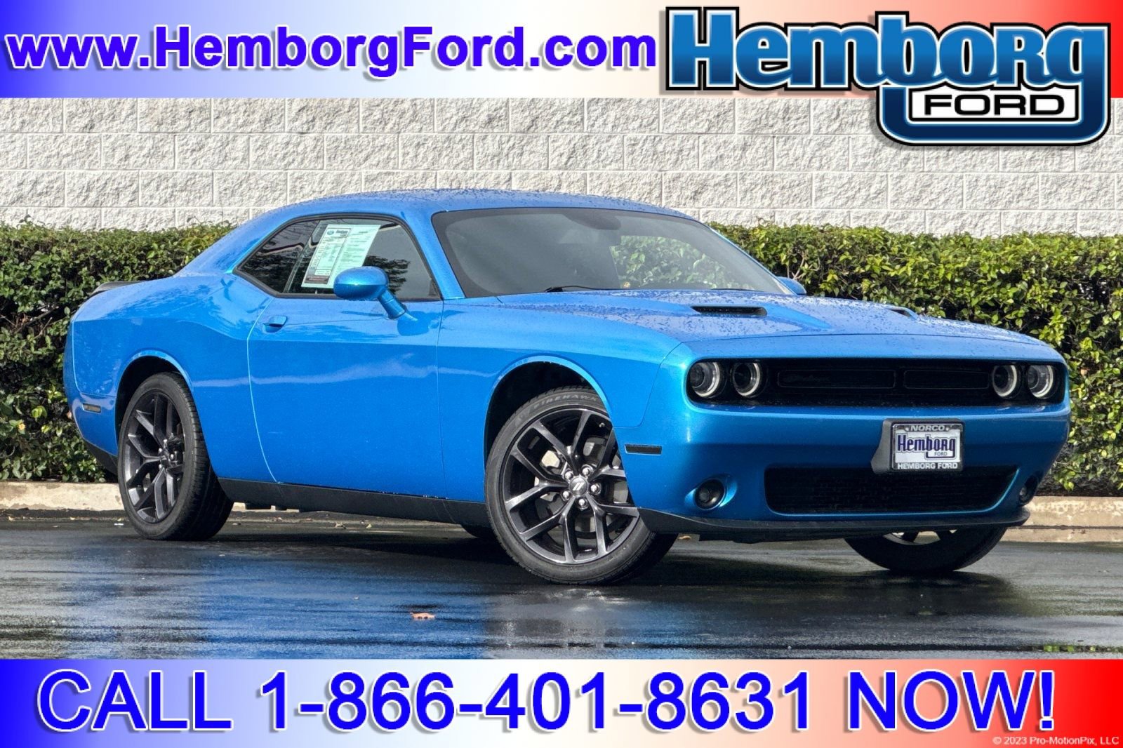 Used 2023 Dodge Challenger SXT w/ Blacktop Package image 1
