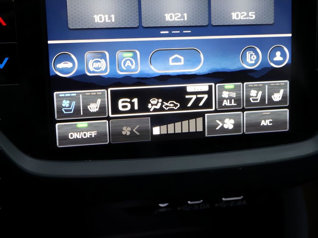 Used 2025 Subaru Forester Touring image 27