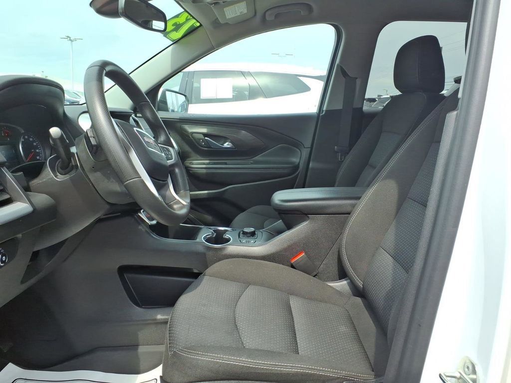 Used 2023 GMC Terrain SLE w/ Driver Convenience Package image 12