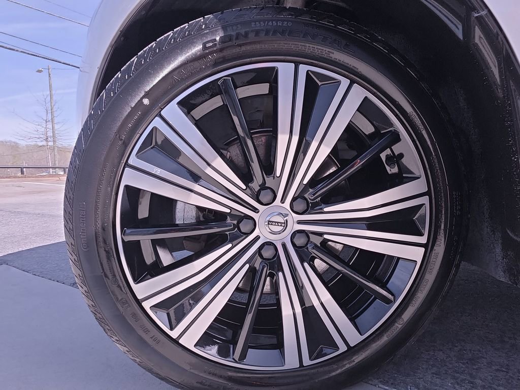 Used 2023 Volvo XC60 B5 Plus w/ Climate Package image 37