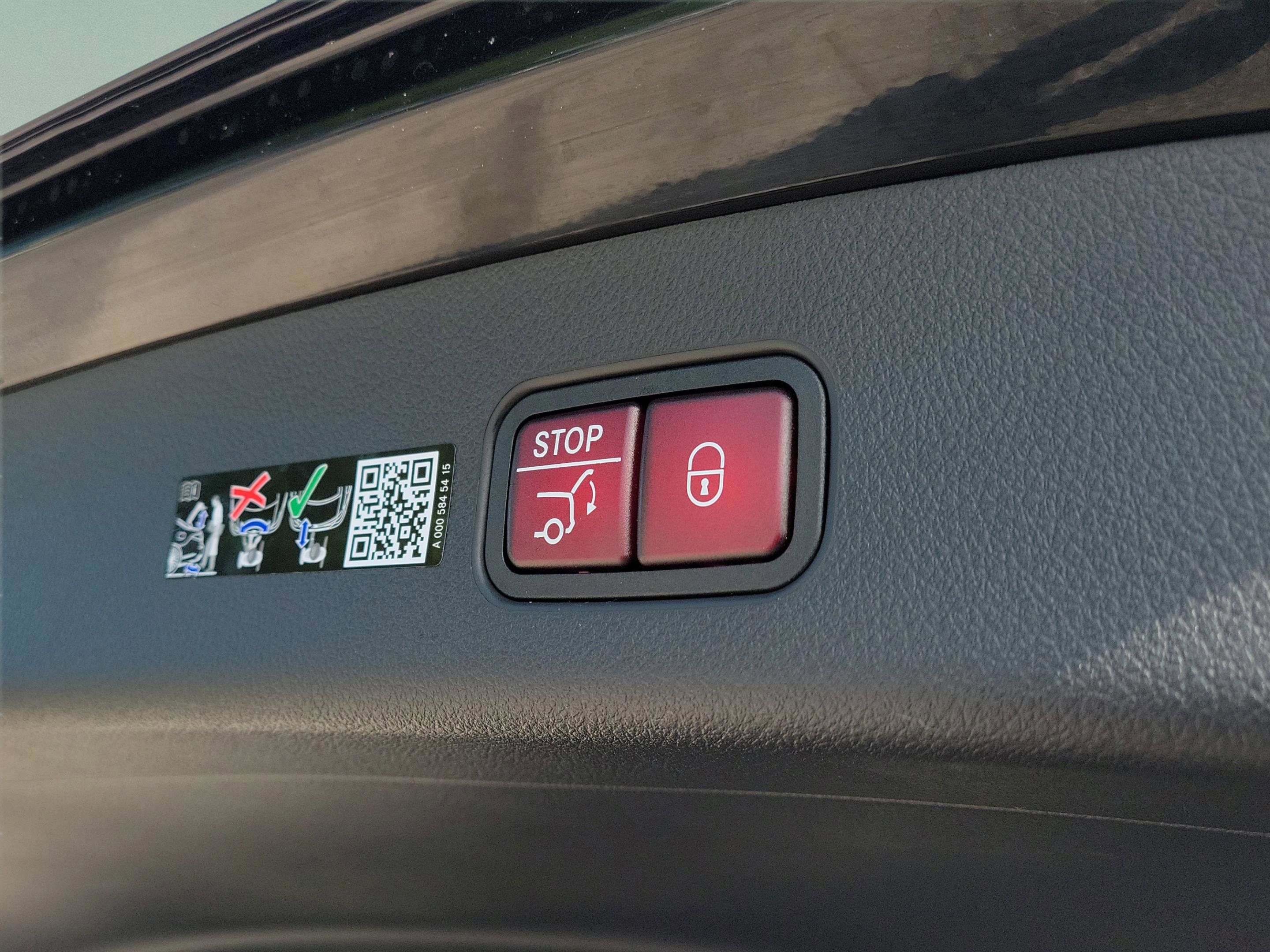 New 2026 Mercedes-Benz GLC 350e 4MATIC image 6