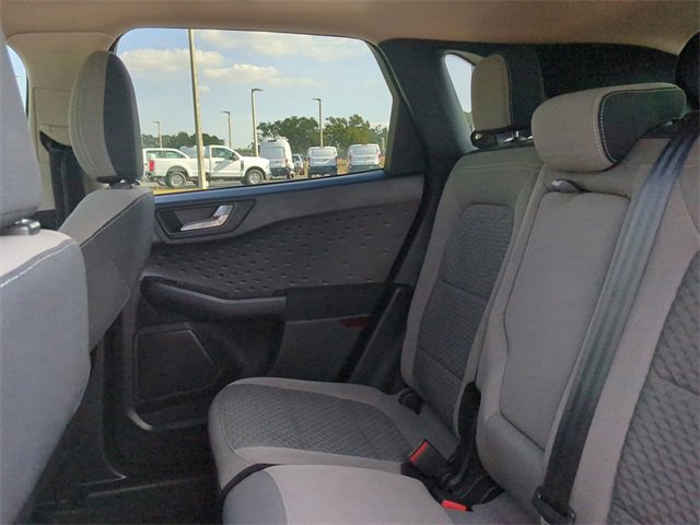 Used 2020 Ford Escape SE Sport image 16