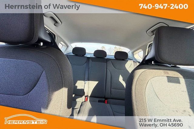 Used 2025 Kia K4 LXS image 28