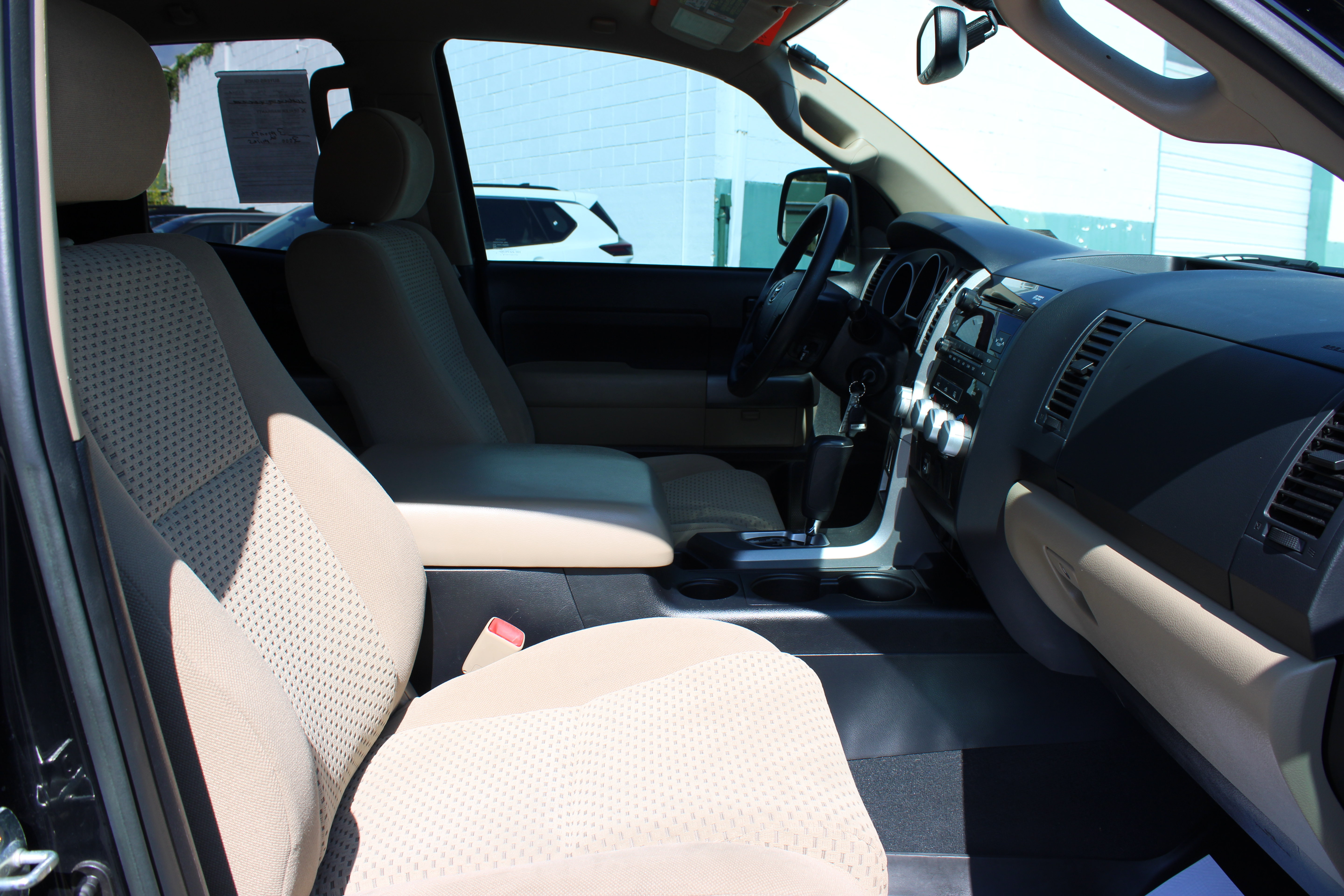 Used 2013 Toyota Tundra 4x4 Double Cab w/ SR5 Pkg image 13