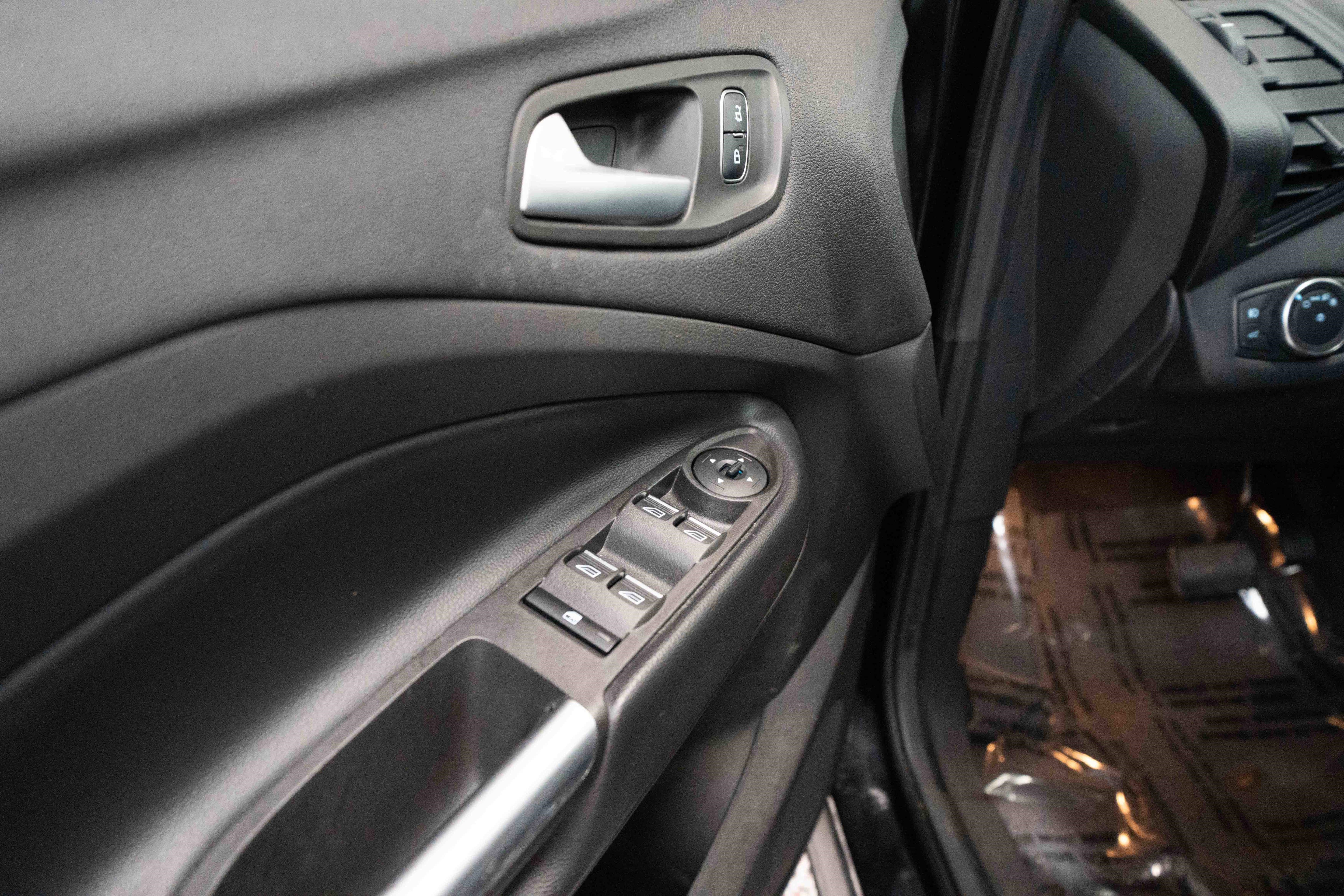 Used 2019 Ford Escape SE AWD/4WD image 7