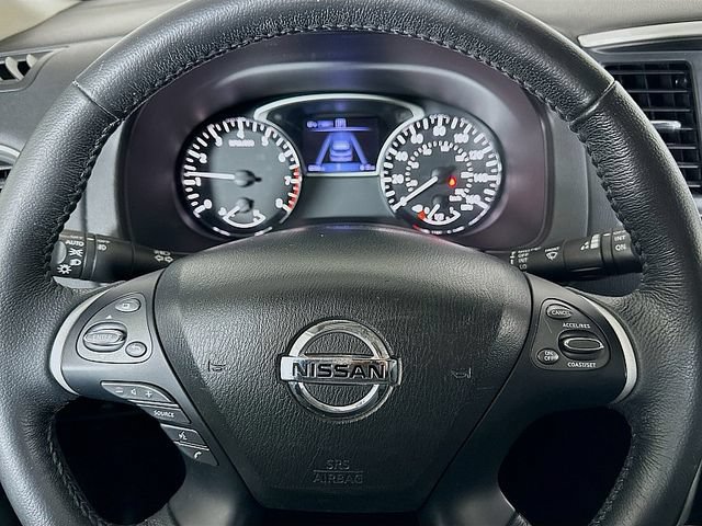 Used 2018 Nissan Pathfinder SV AWD/4WD image 12
