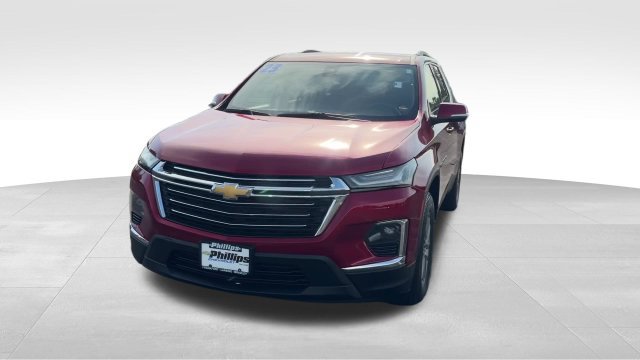 Used 2023 Chevrolet Traverse LT FWD image 2
