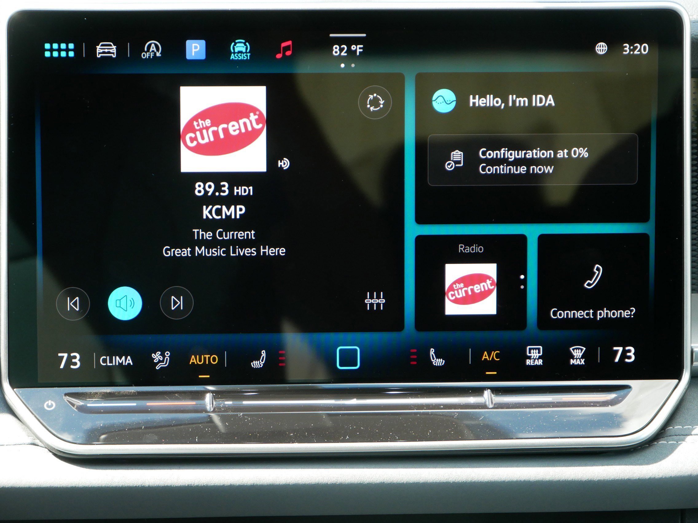 New 2025 Volkswagen Tiguan SE image 9