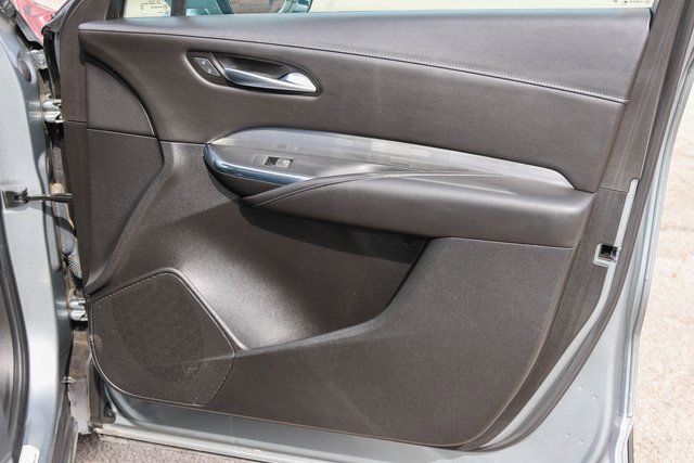 Used 2024 Cadillac XT4 Premium Luxury image 16