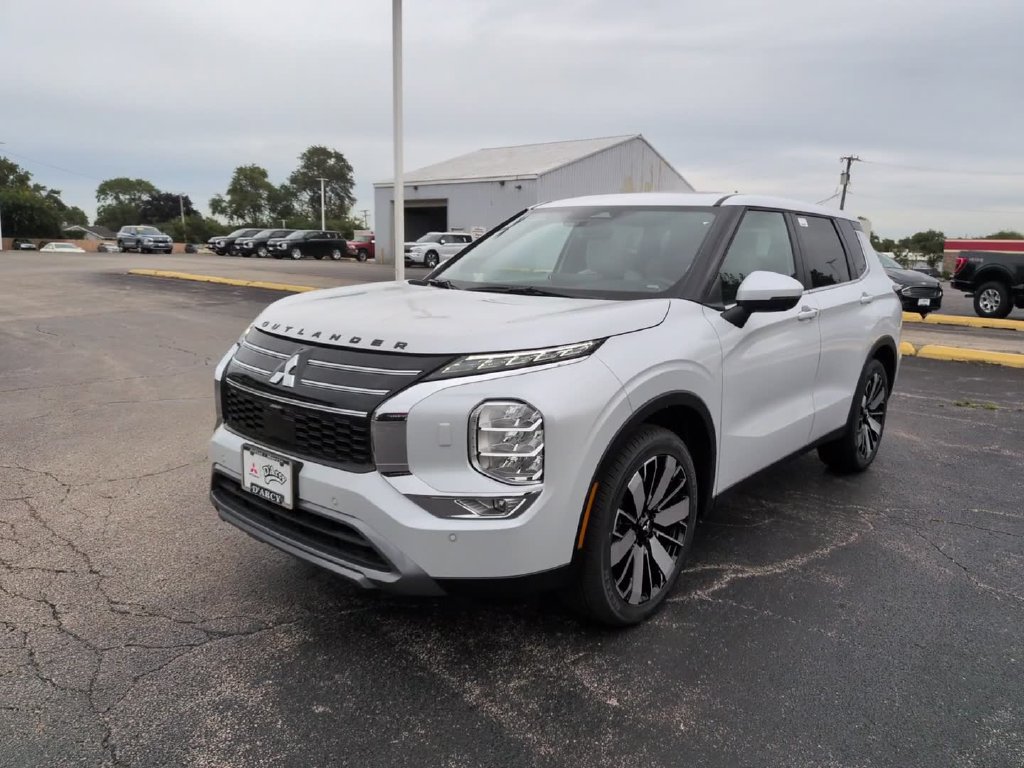New 2026 Mitsubishi Outlander SE AWD/4WD image 14