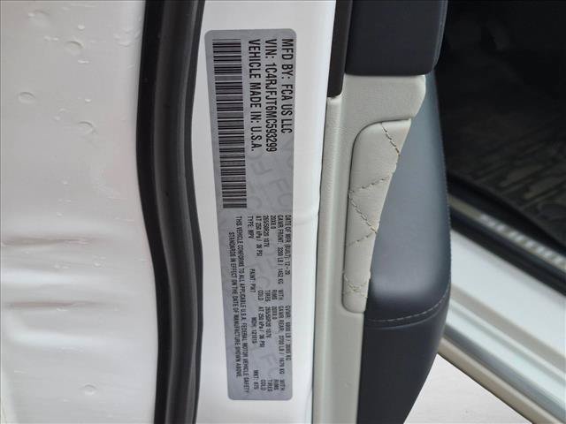 Used 2021 Jeep Grand Cherokee Summit AWD/4WD image 26