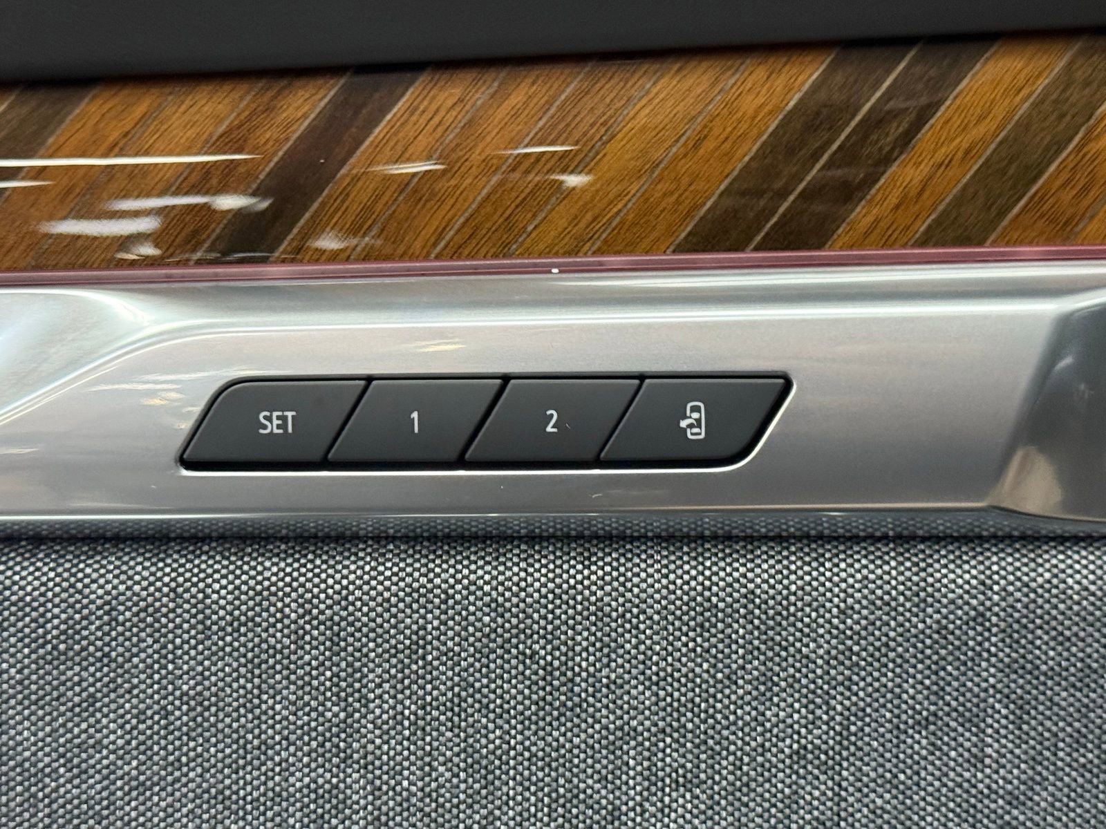 Used 2025 Cadillac Escalade Sport Platinum AWD/4WD image 18
