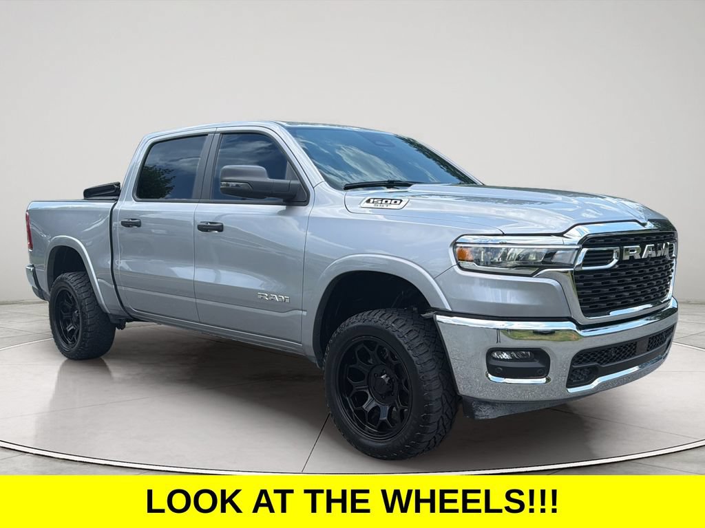 Used 2025 RAM 1500 Big Horn AWD/4WD image 1