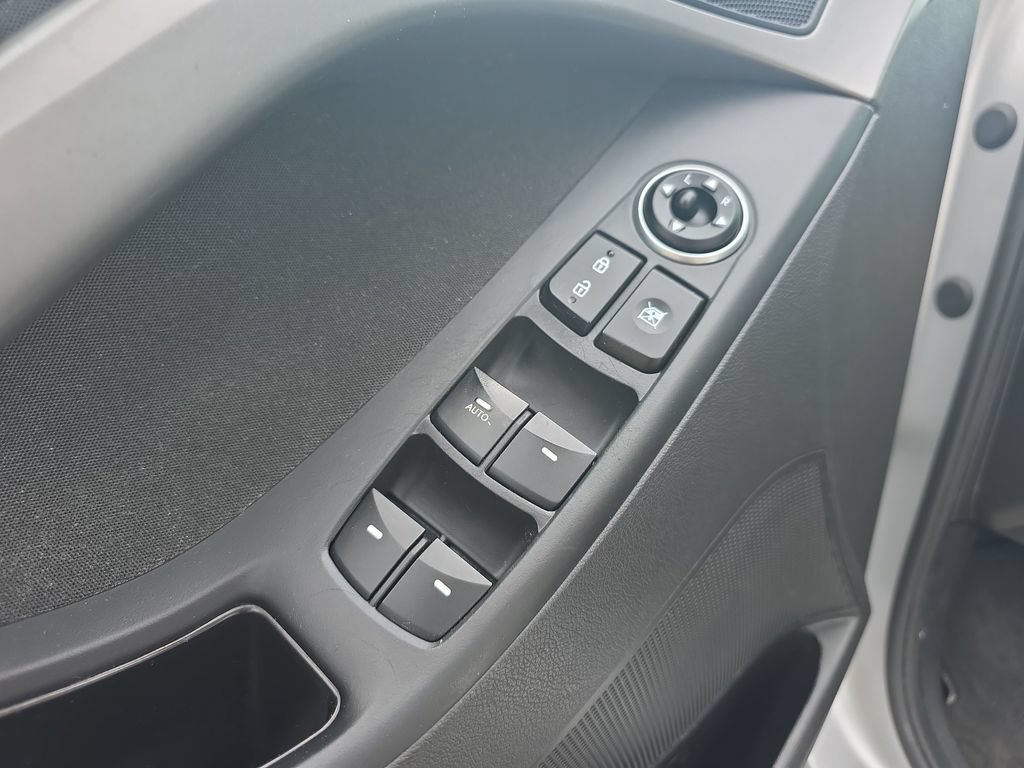 Used 2016 Hyundai Elantra Value Edition FWD image 20
