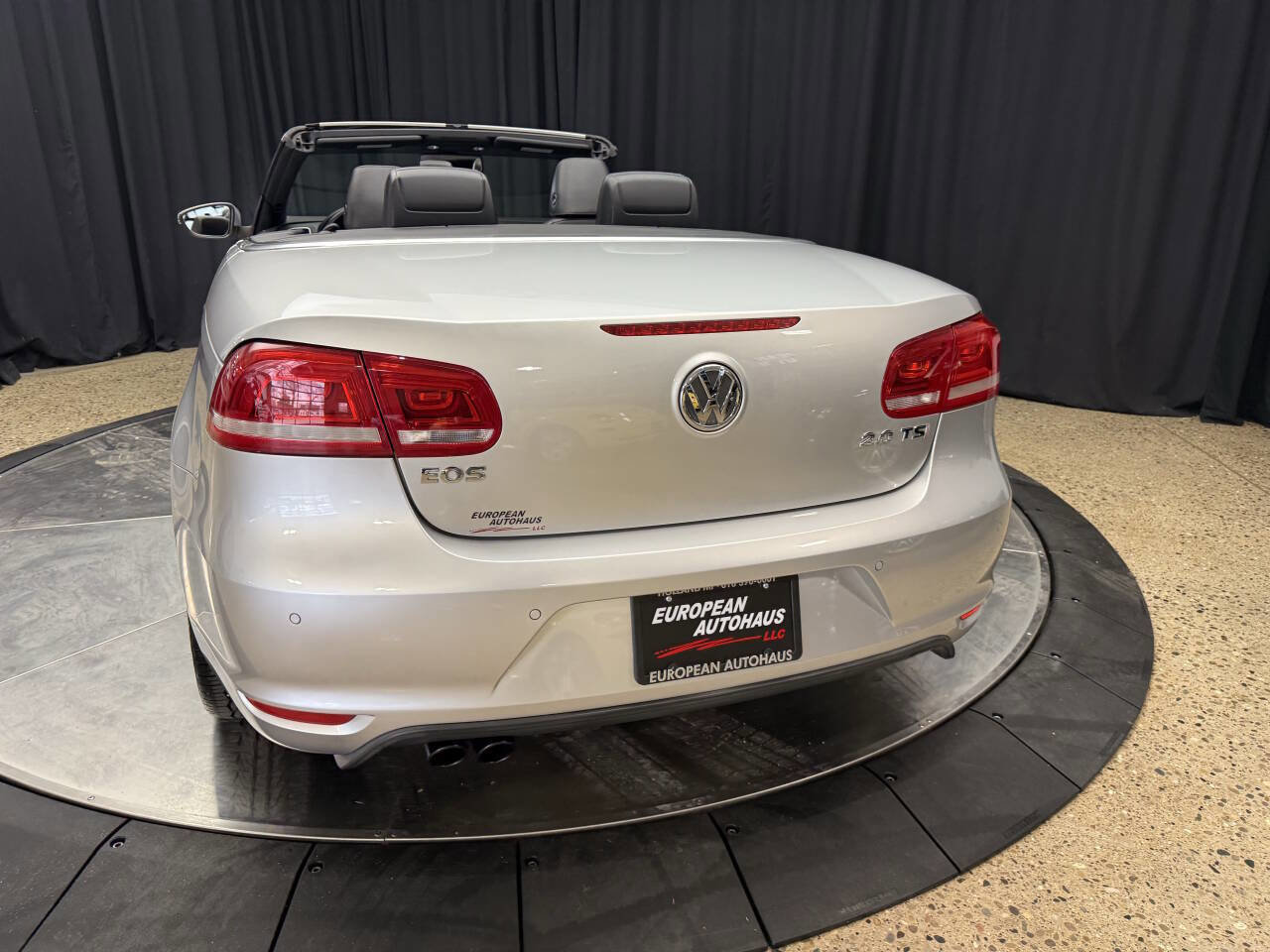 Used 2012 Volkswagen Eos Lux FWD image 12