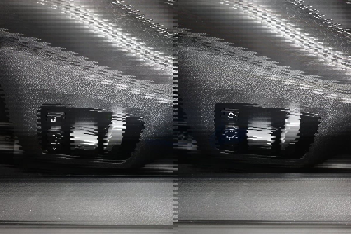 Used 2020 BMW M8 Competition image 24