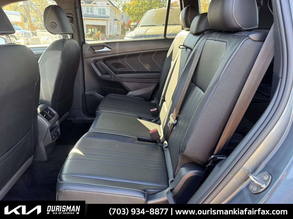 Used 2022 Volkswagen Tiguan SE R-Line image 21