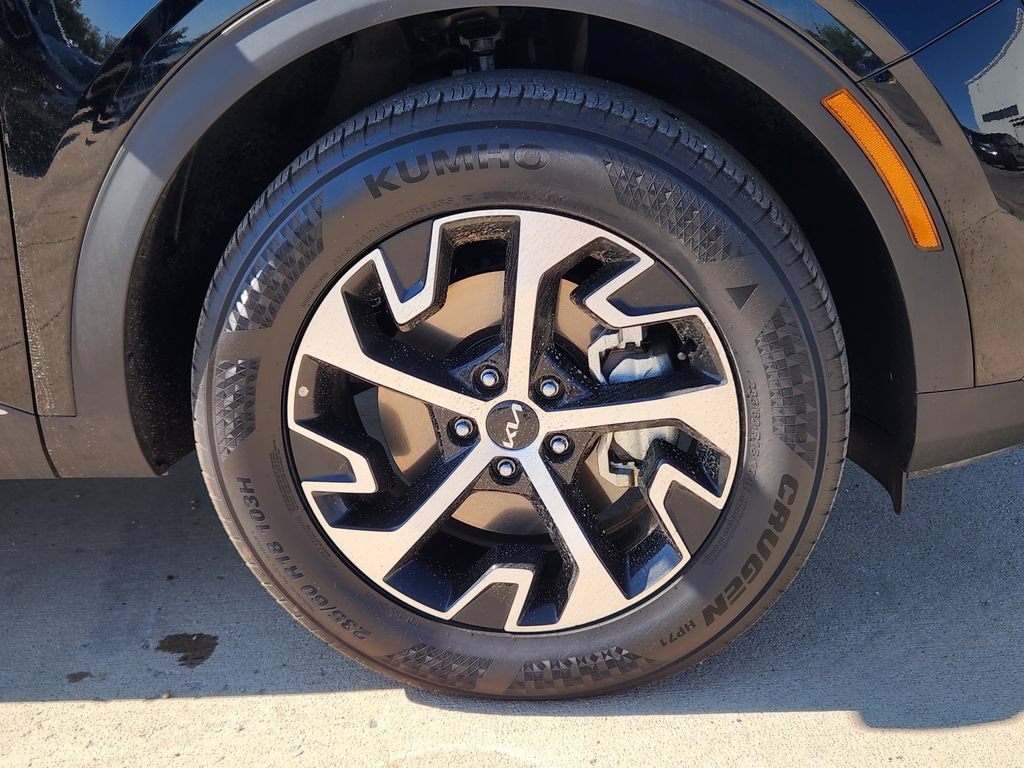 Certified 2025 Kia Sportage EX w/ Premium Package AWD/4WD image 15