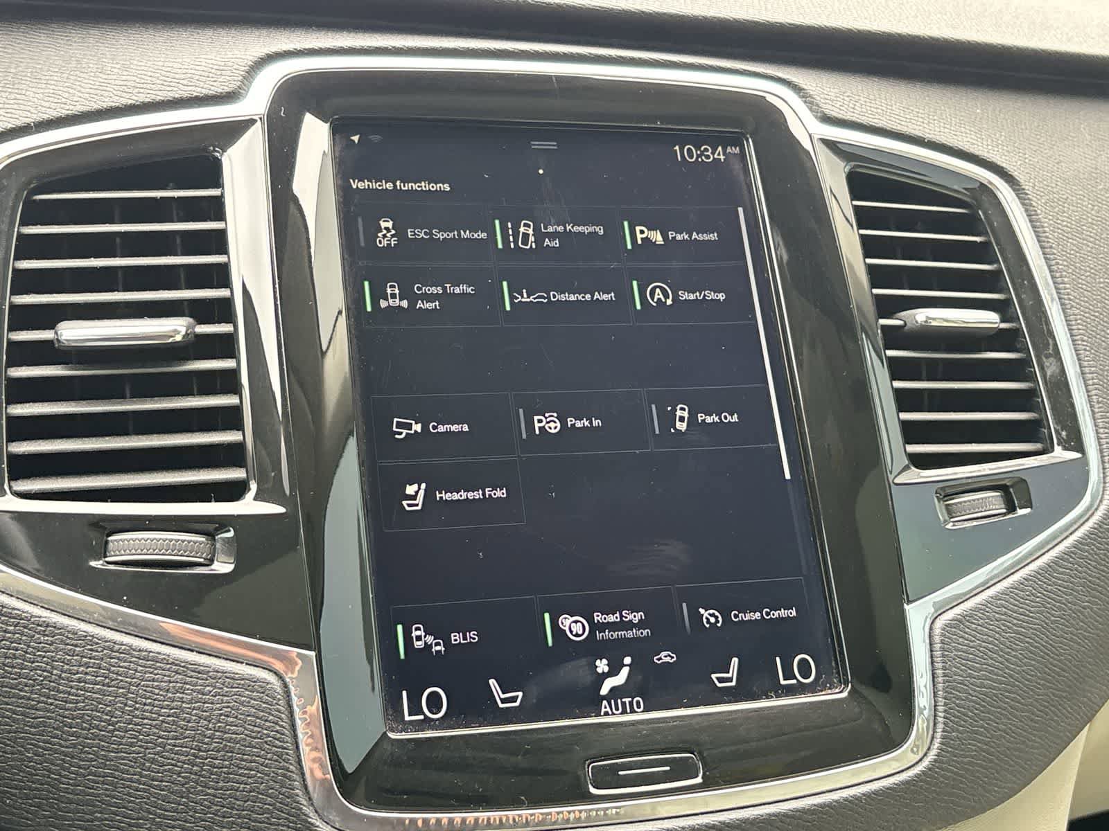 Used 2018 Volvo XC90 T6 Momentum w/ Convenience Package AWD/4WD image 18