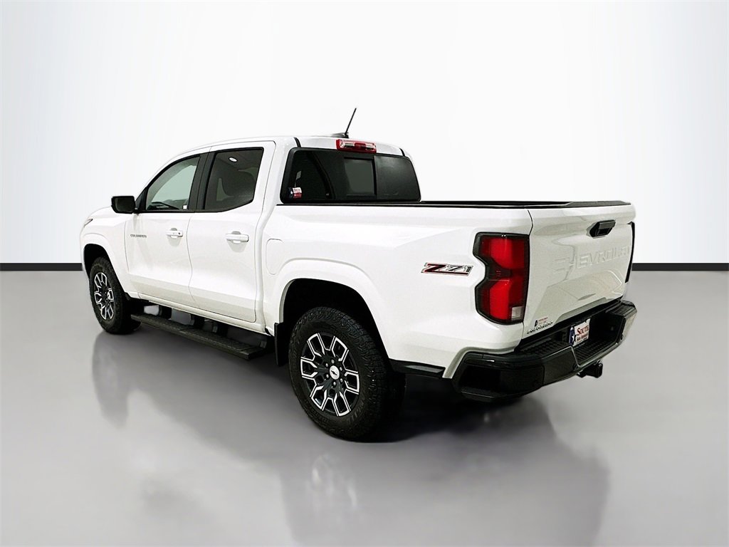 Used 2024 Chevrolet Colorado Z71 w/ Z71 Convenience Package 2 image 5