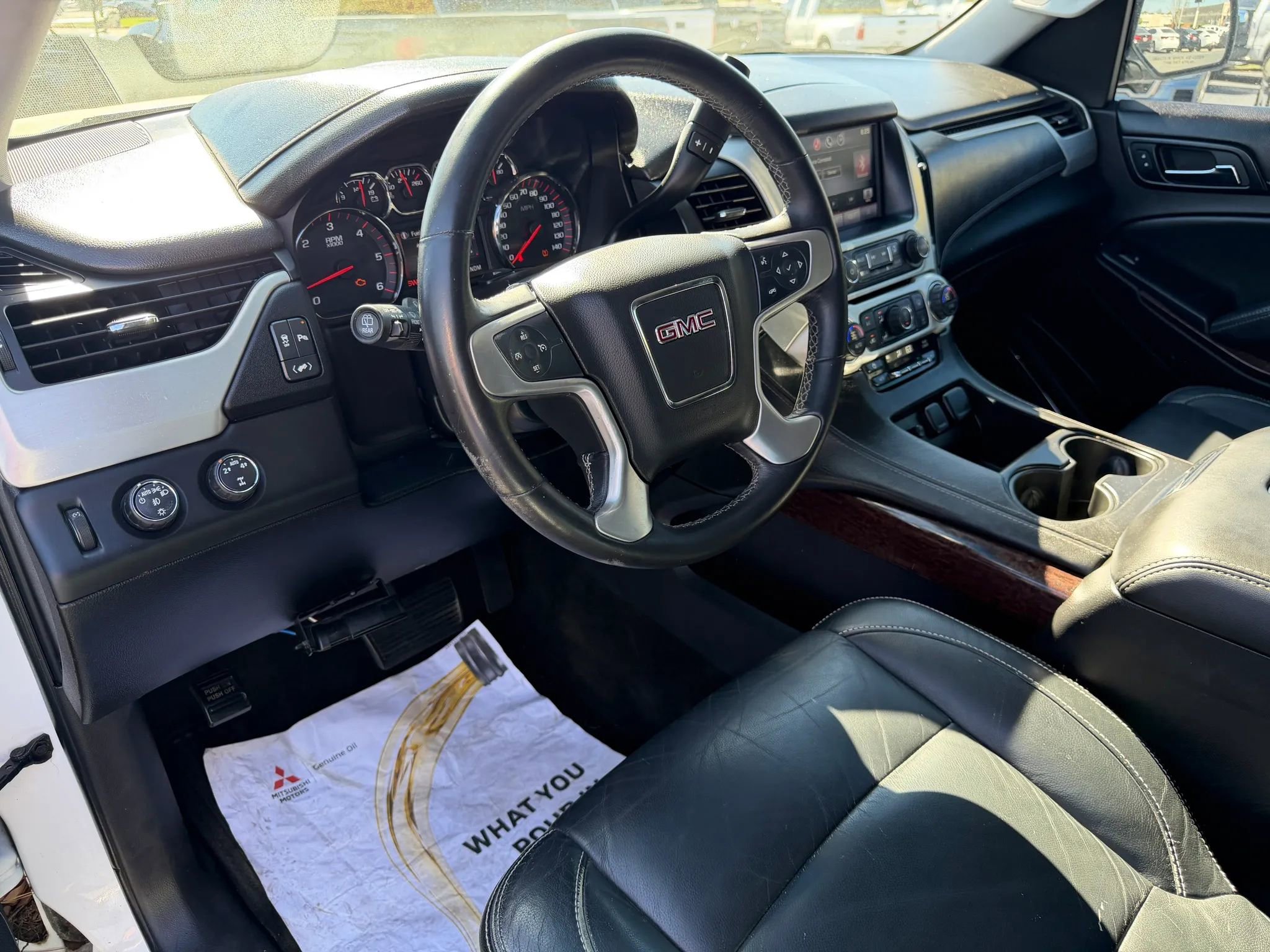 Used 2015 GMC Yukon SLE w/ Convenience Package AWD/4WD image 5