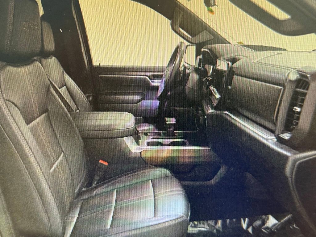 Used 2025 Chevrolet Silverado 1500 High Country w/ Midnight Edition image 12