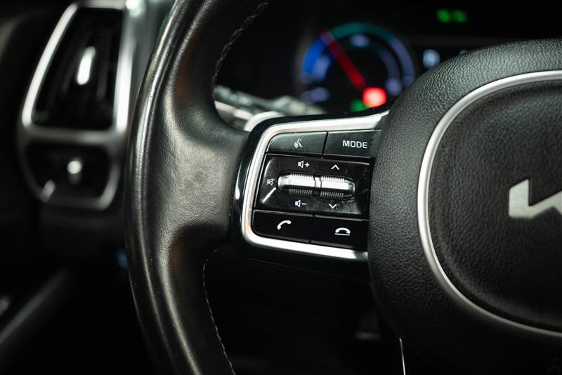 Used 2022 Kia Sorento SX w/ Panoramic Sunroof Package image 29