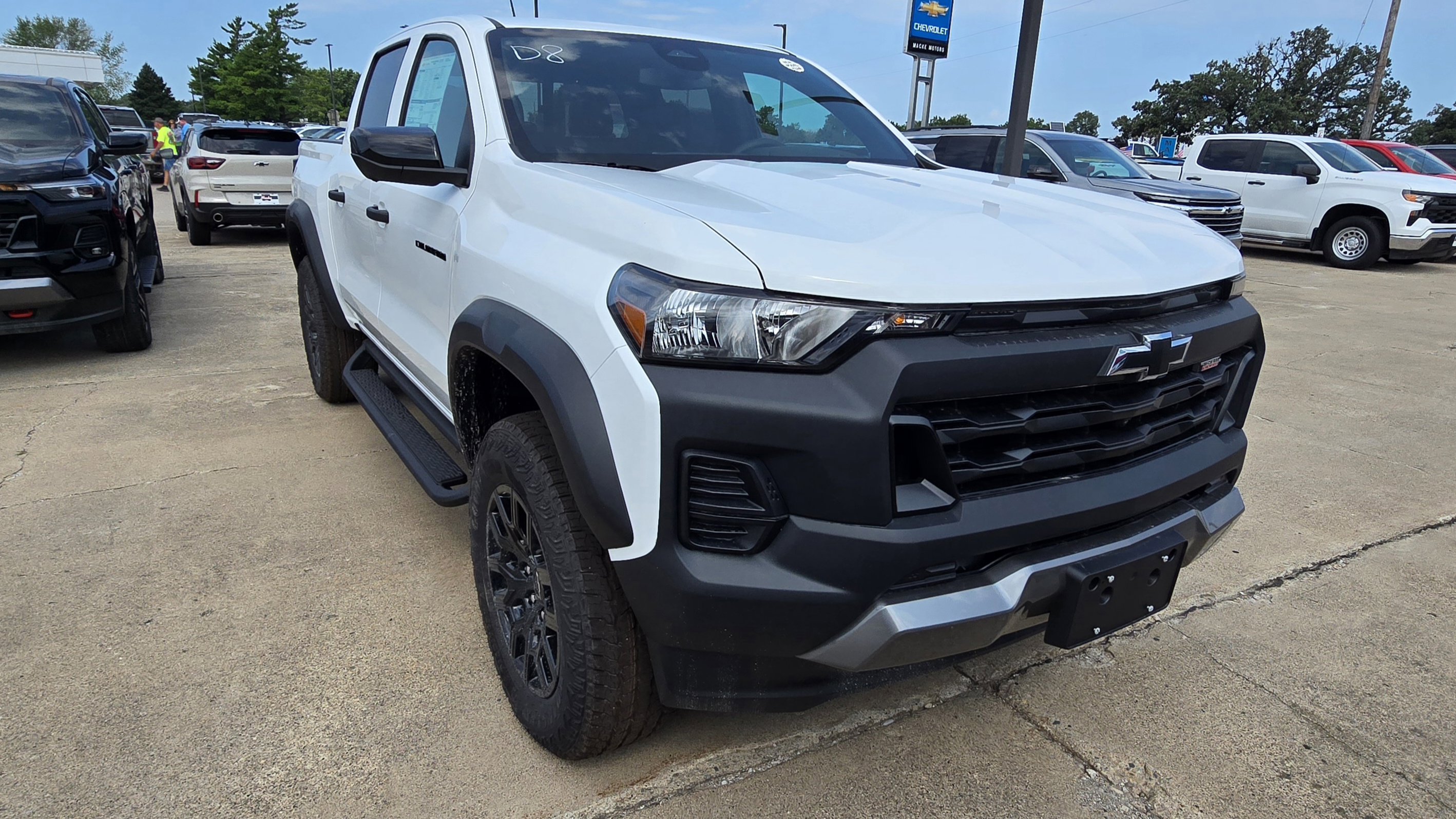 New 2026 Chevrolet Colorado Trail Boss image 3