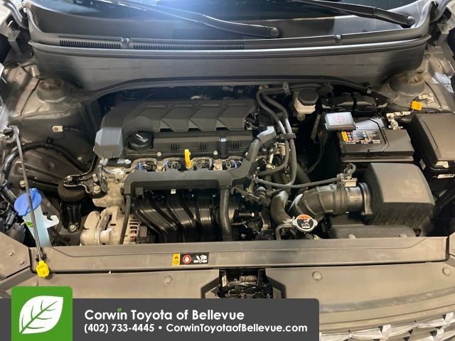 Used 2025 Hyundai Venue SEL image 21