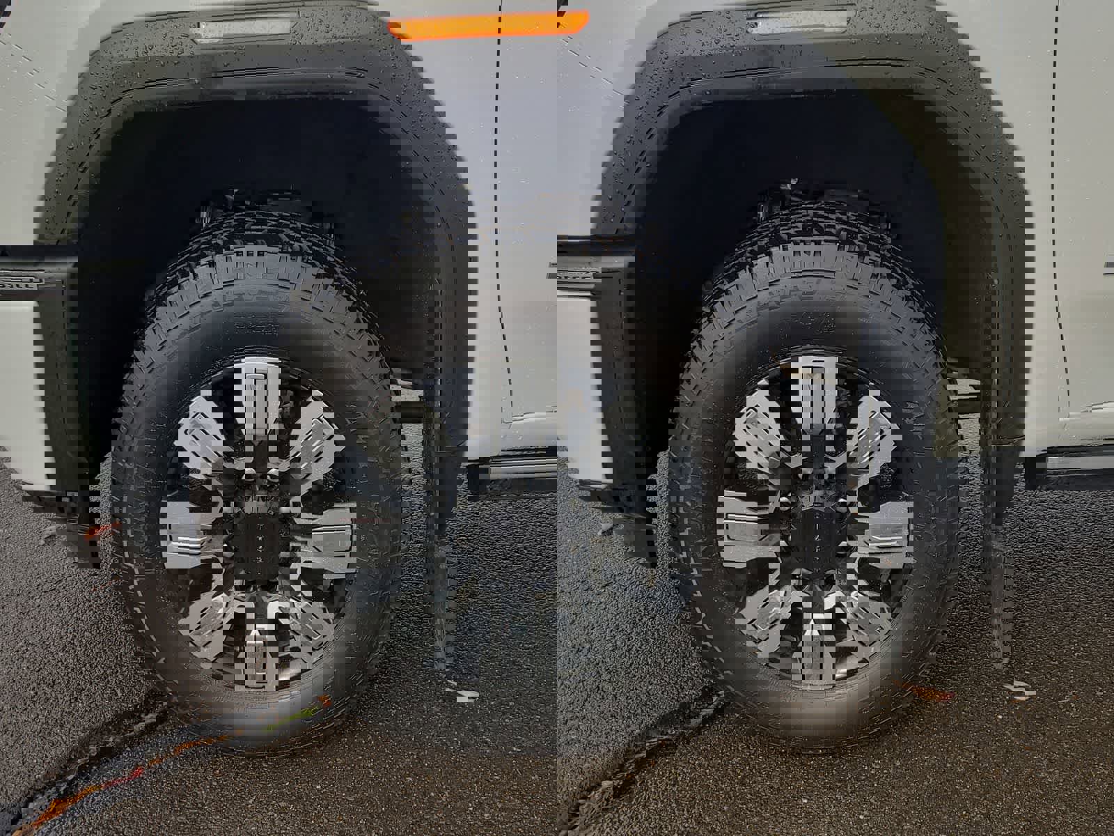 Used 2024 GMC Sierra 3500 Denali w/ Denali Reserve Package image 16