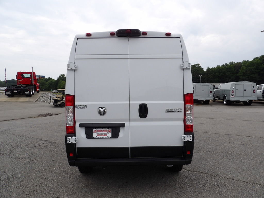 Used 2024 RAM ProMaster 2500 w/ Convenience Group FWD image 6