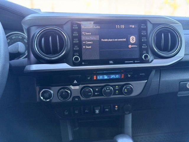 Used 2022 Toyota Tacoma Limited image 15