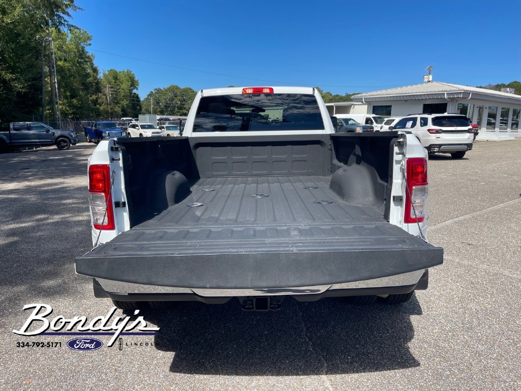 Used 2024 RAM 3500 Tradesman w/ Chrome Appearance Group AWD/4WD image 14