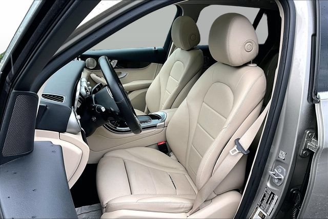 Used 2021 Mercedes-Benz GLC 300 4MATIC image 24