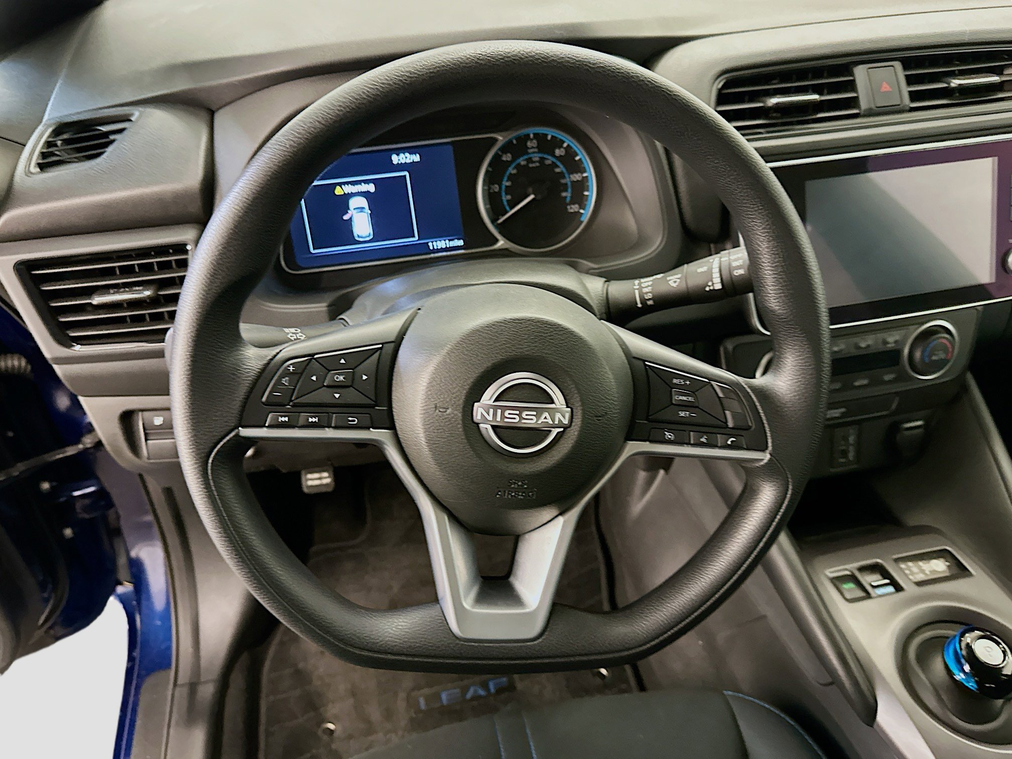 Used 2024 Nissan Leaf S FWD image 18