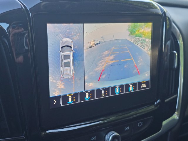 Certified 2021 Chevrolet Traverse LT w/ LT Premium Package FWD image 27
