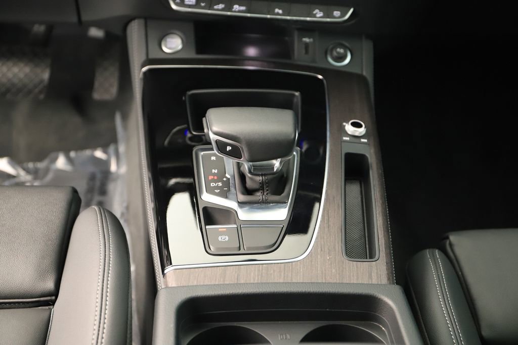 Used 2025 Audi Q5 e Premium Plus w/ Premium Plus Package image 21