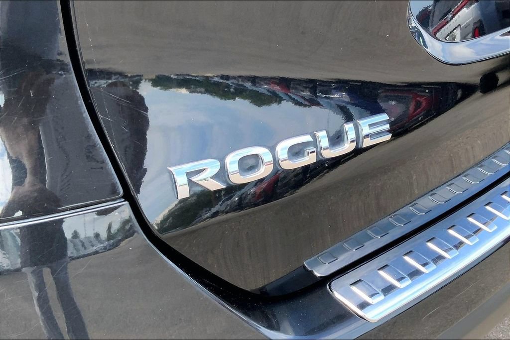 Used 2016 Nissan Rogue S FWD image 24