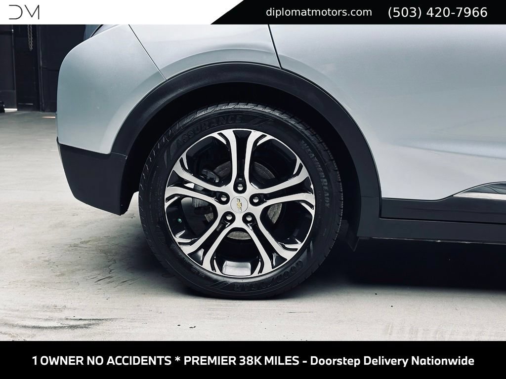 Used 2017 Chevrolet Bolt Premier w/ Driver Confidence II Package FWD image 40
