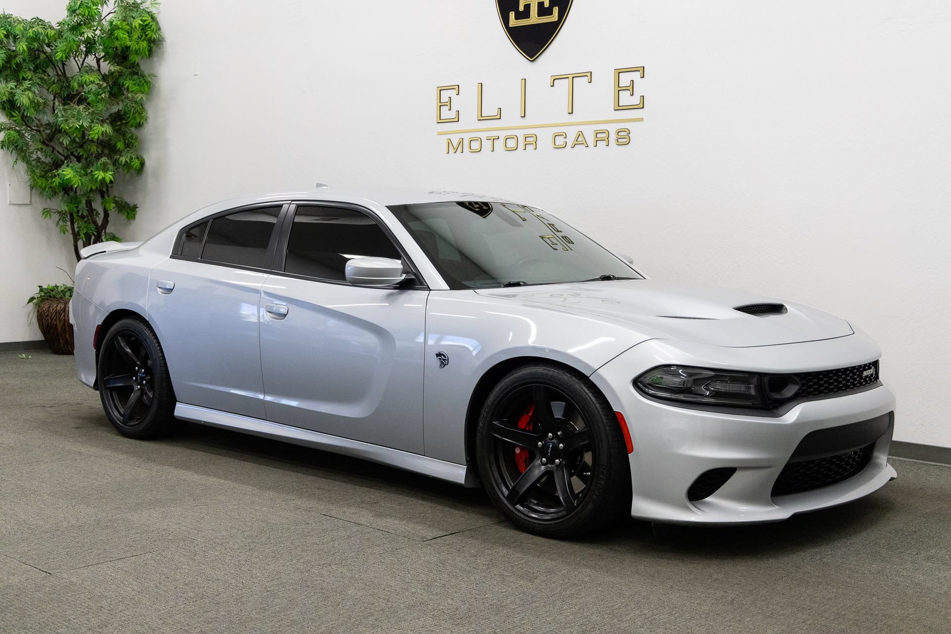 Used 2019 Dodge Charger SRT Hellcat w/ Harman/Kardon Audio Group RWD image 9